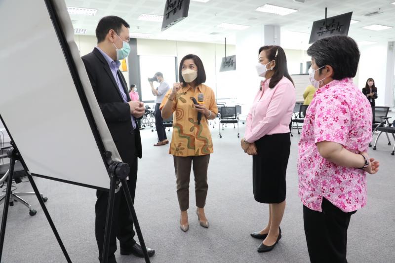 รองปลัดพม.พร้อมด้�