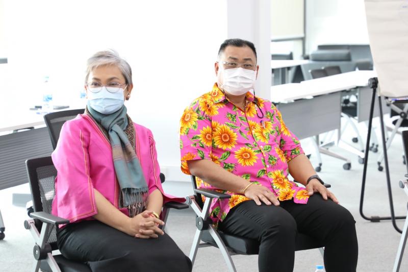 รองปลัดพม.พร้อมด้�