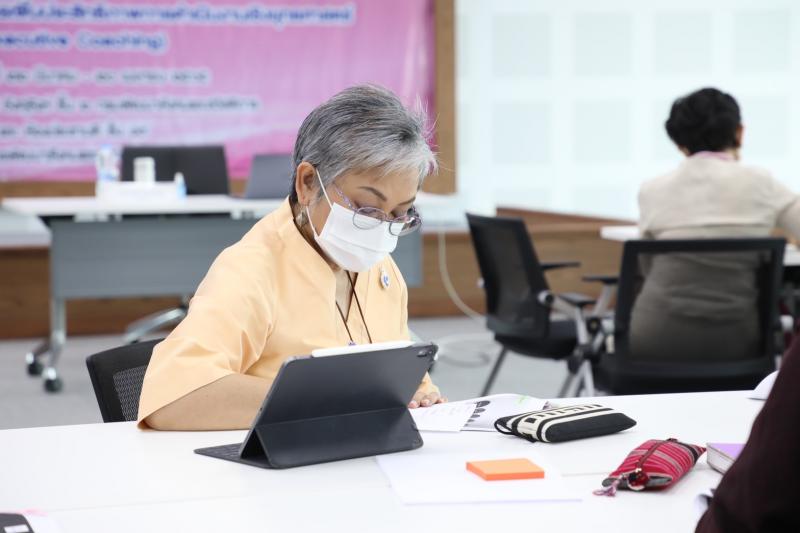 รองปลัดพม.เข้ารับ�
