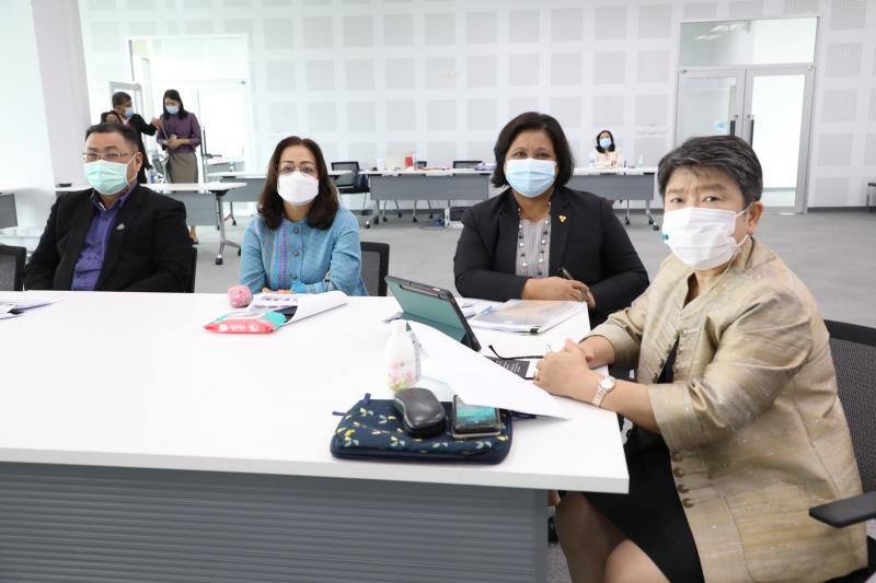 รองปลัดพม.เข้ารับ�