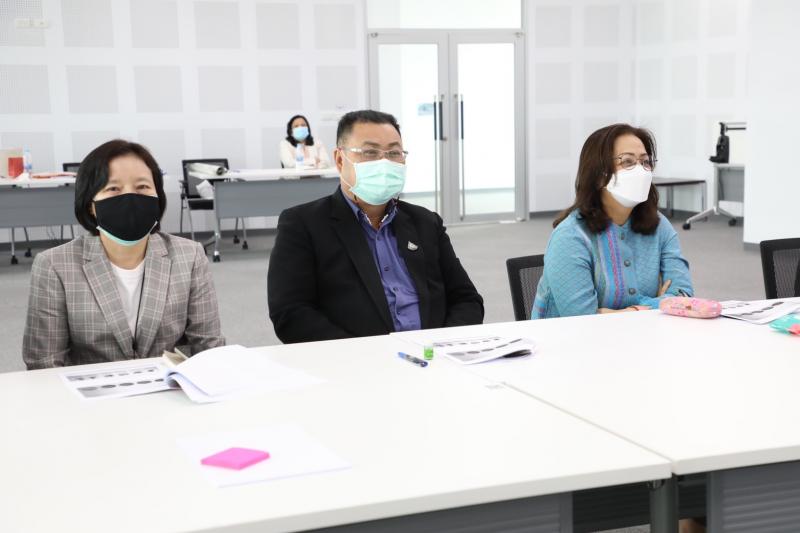 รองปลัดพม.เข้ารับ�