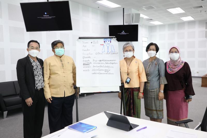 รองปลัดพม.เข้ารับ�