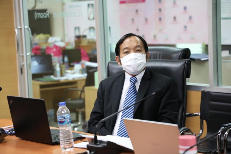 ที่ปรึกษาด้านสัง�