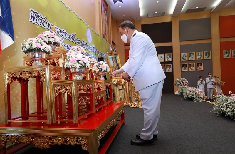 รมว.พม. เป็นประธาน�