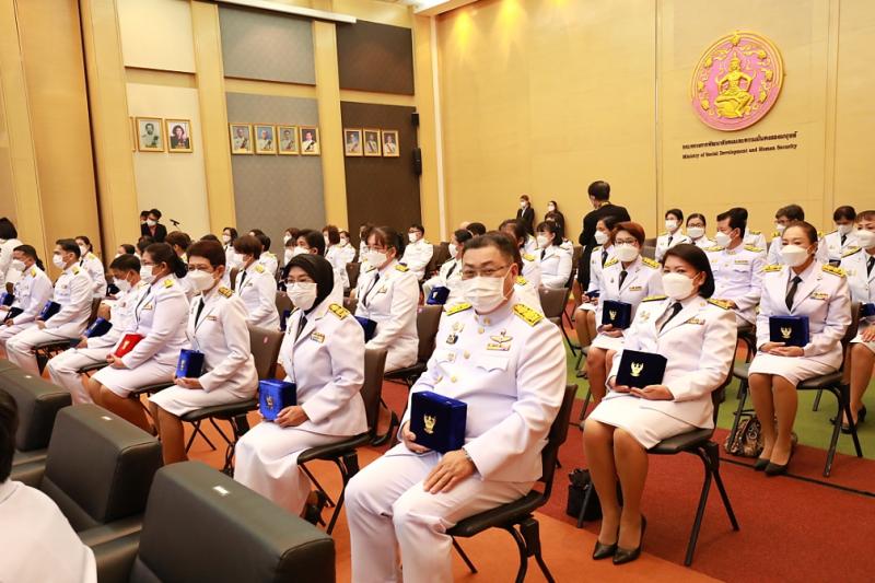 รมว.พม. เป็นประธาน�