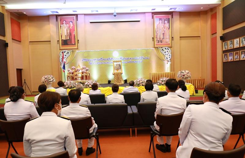 รมว.พม. เป็นประธาน�