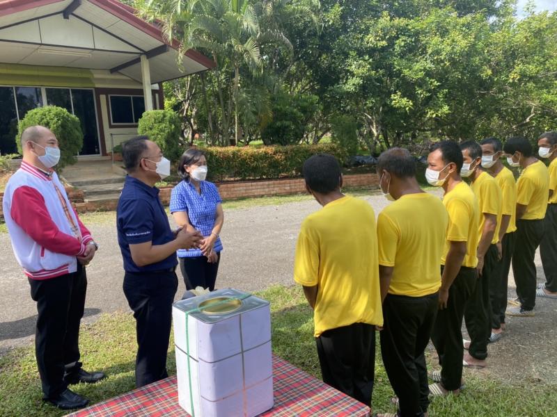 ผต.พม.ลงพื้นที่ จั�