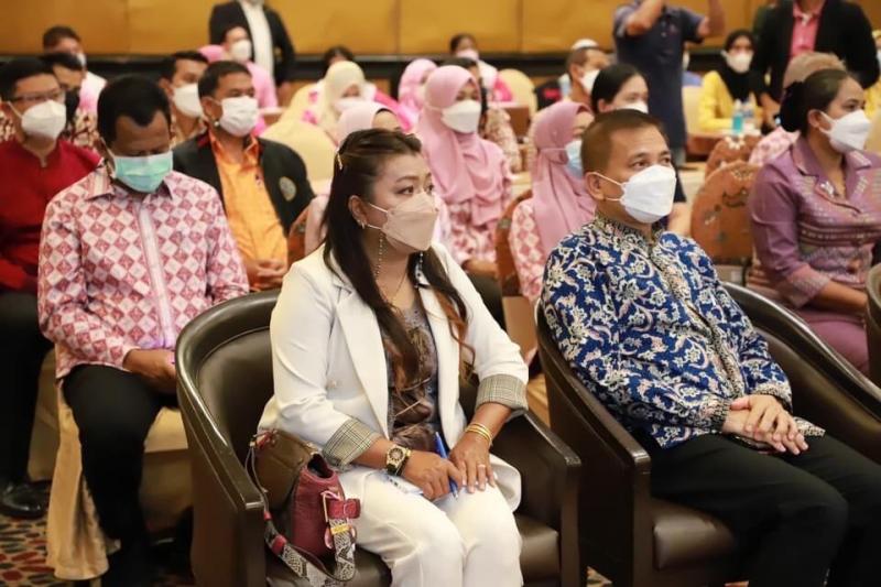ที่ปรึกษาด้านสัง�