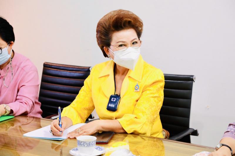 ปลัดพม.ให้ประธานส�