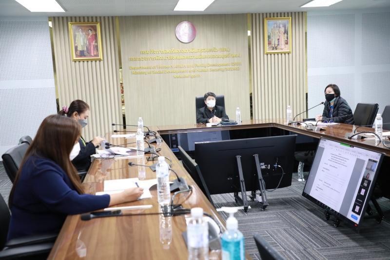 รองปลัดพม.เป็นประ�