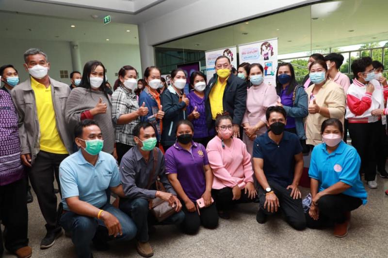 รมว.พม. ลงพื้นที่จ�