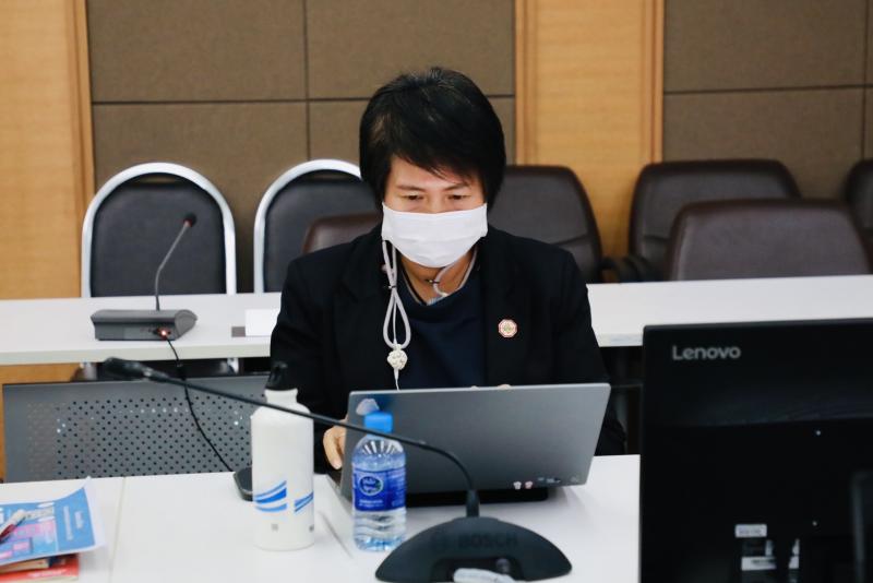 รองปลัดพม.เป็นประ�