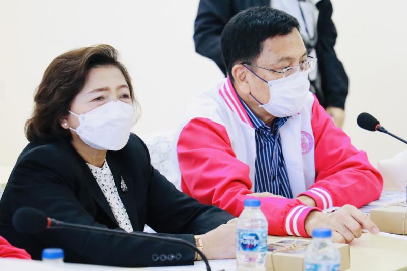 รมว.พม. และคณะผู้บ�