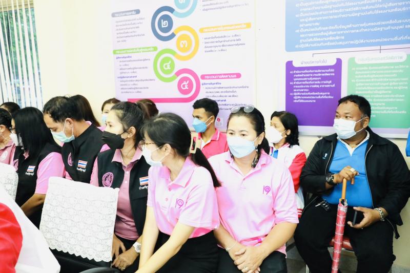 รมว.พม. และคณะผู้บ�