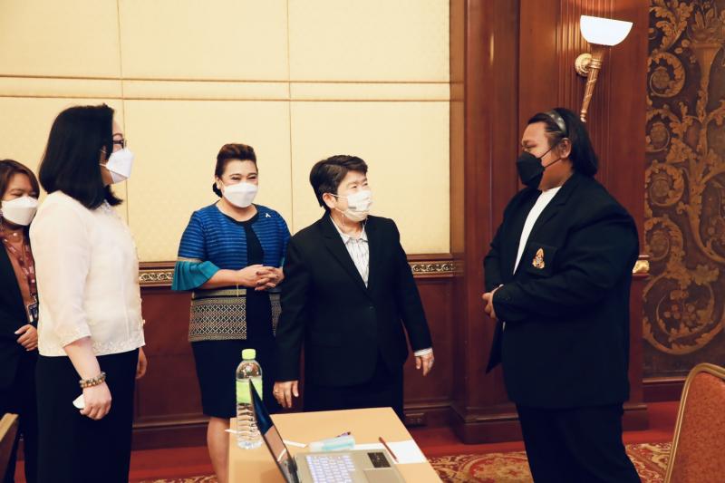 รองปลัดพม.เป็นประ�