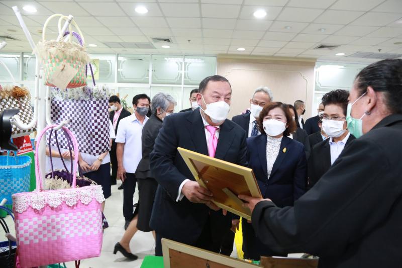 รมว.พม.เป็นประธานแ