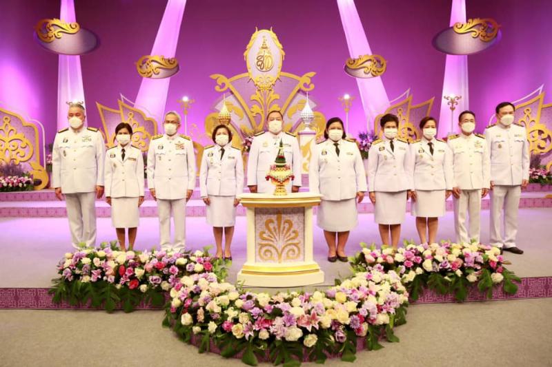 รมว.พม.พร้อมด้วยคณ