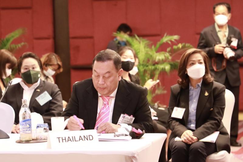 รมว.พม.อภิปรายในกา