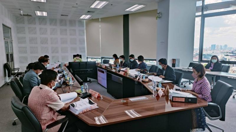 รองปลัดพม.ป็นประธ�