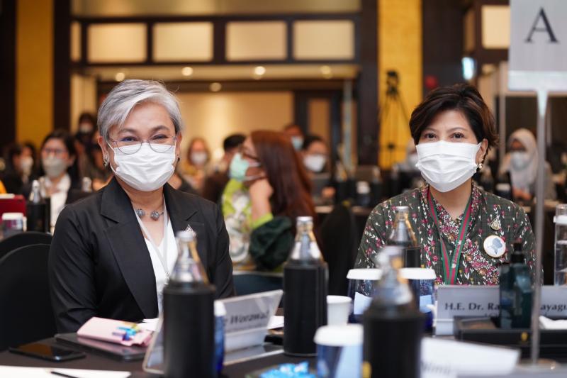 รองปลัดพม.เป็นประ�