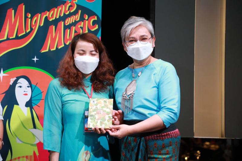 รองปลัดพม.พร้อมด้�