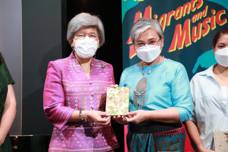 รองปลัดพม.พร้อมด้�