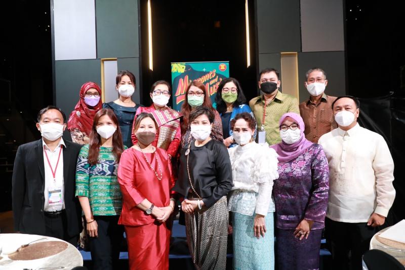 รองปลัดพม.พร้อมด้�