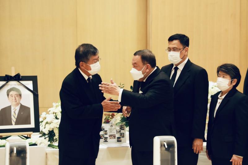 รมว.พม. เข้าร่วมลง�