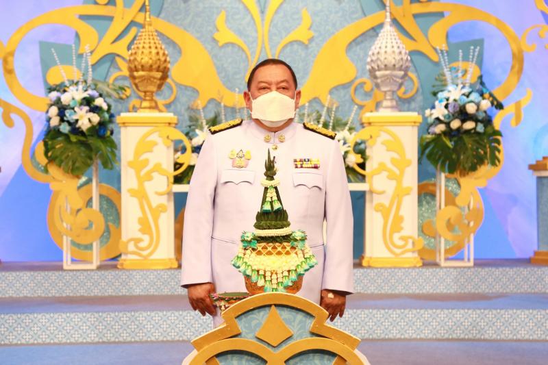 รมว.พม.พร้อมด้วยปล