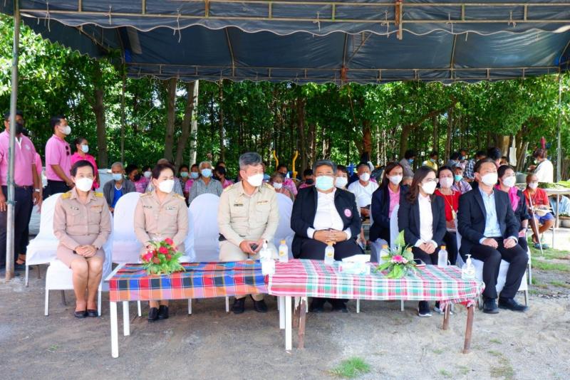 ผต.พม. ลงพื้นที่ตร�