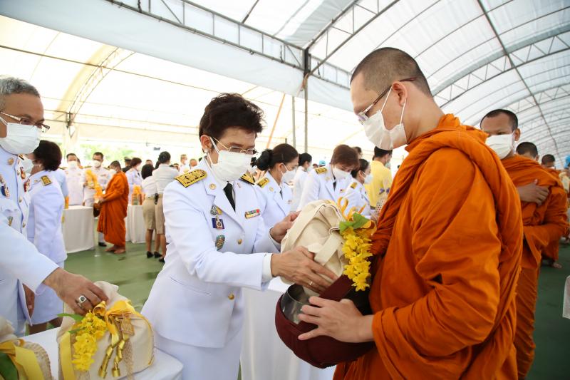 ปลัดพม.พร้อมด้วยค�