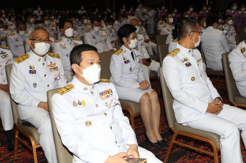 รมว.พม.พร้อมด้วยผู