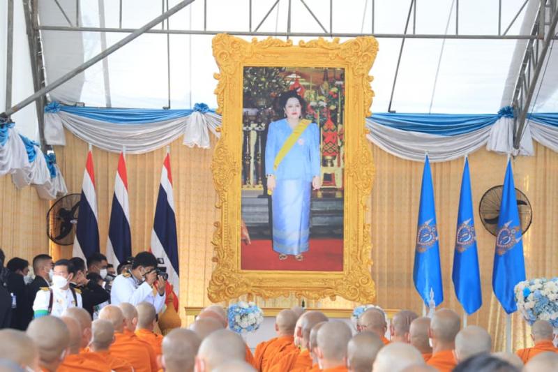 นายกรัฐมนตรีและภ�