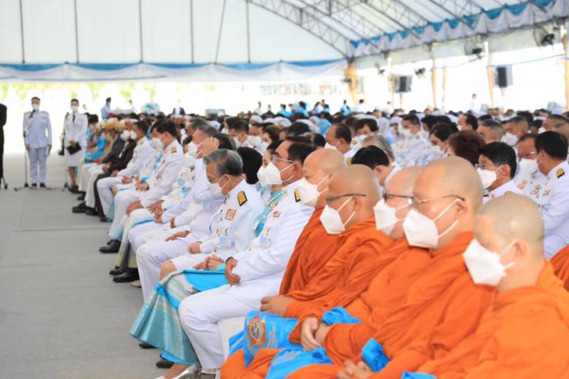 นายกรัฐมนตรีและภ�