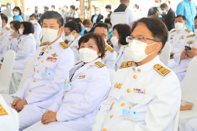 นายกรัฐมนตรีและภ�