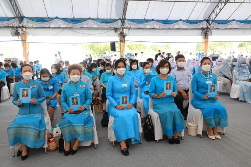 นายกรัฐมนตรีและภ�