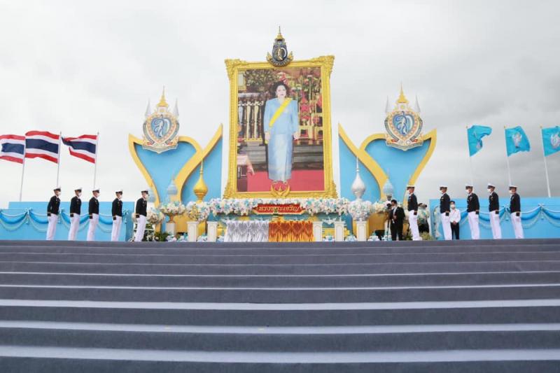 นายกรัฐมนตรีและภ�