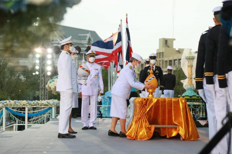 นายกรัฐมนตรีและภ�