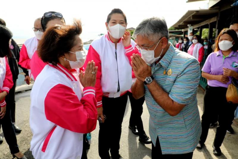 ประธานรัฐสภาพร้อ�