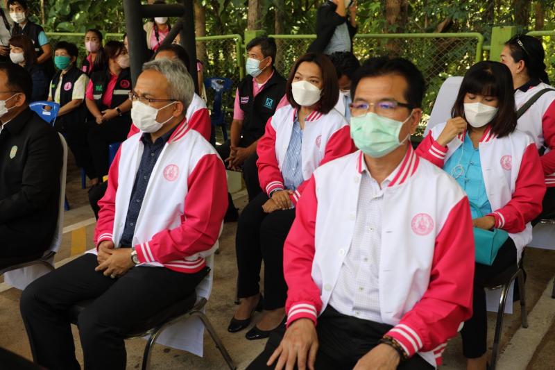 รมว.พม.พร้อมด้วยคณ