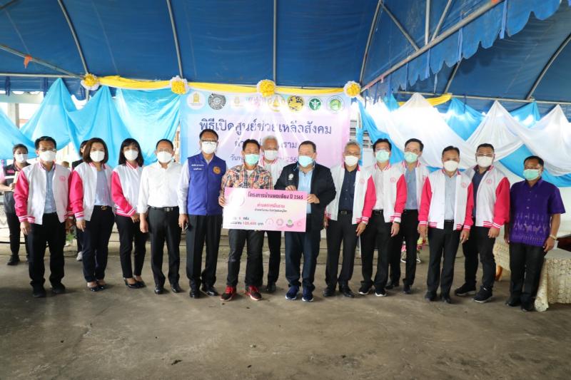 รมว.พม.พร้อมด้วยคณ