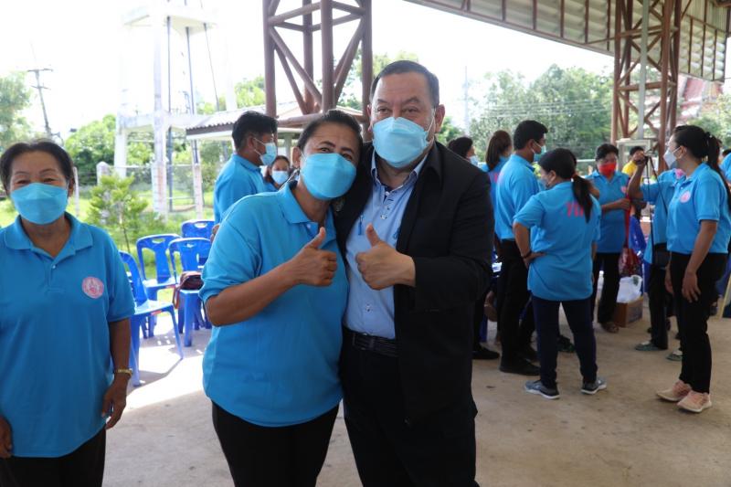 รมว.พม.พร้อมด้วยคณ