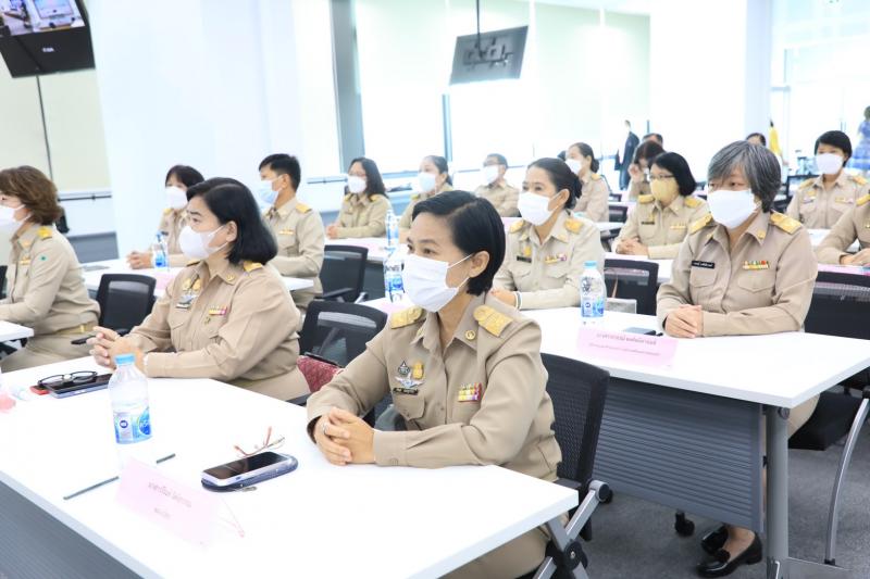 รองปลัดพม.เป็นประ�