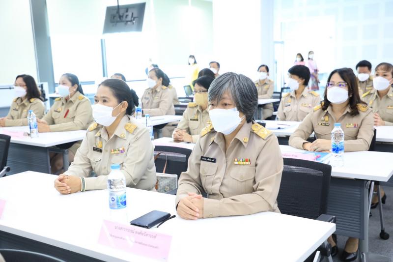 รองปลัดพม.เป็นประ�
