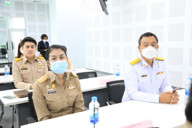 รองปลัดพม.เป็นประ�