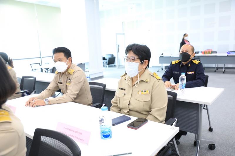 รองปลัดพม.เป็นประ�
