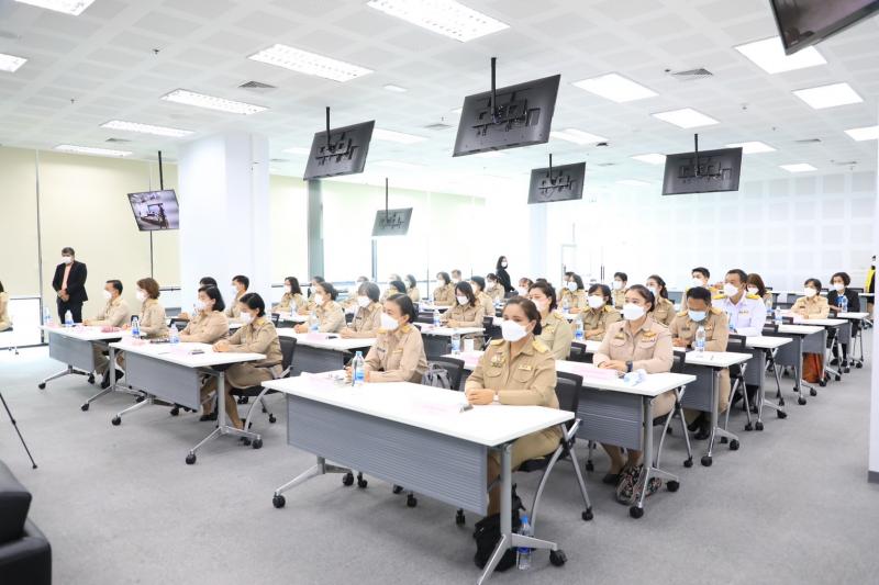 รองปลัดพม.เป็นประ�