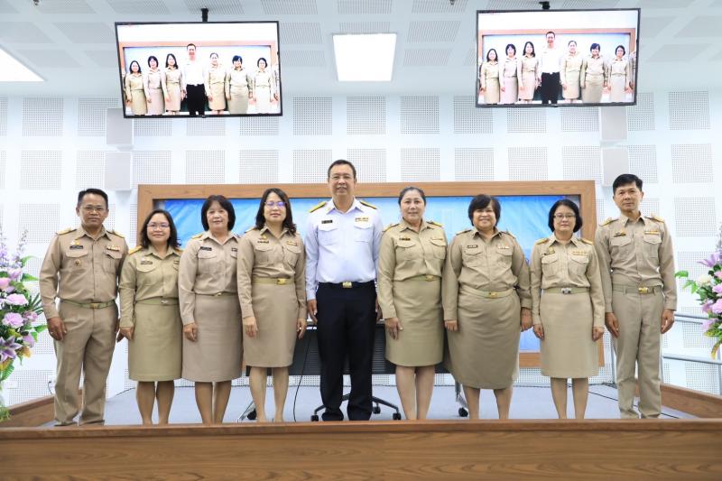 รองปลัดพม.เป็นประ�
