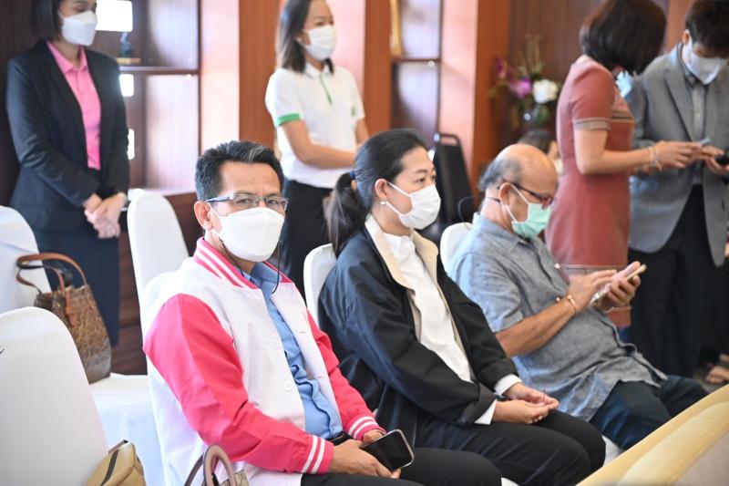 รมว.พม. เป็นประธาน�