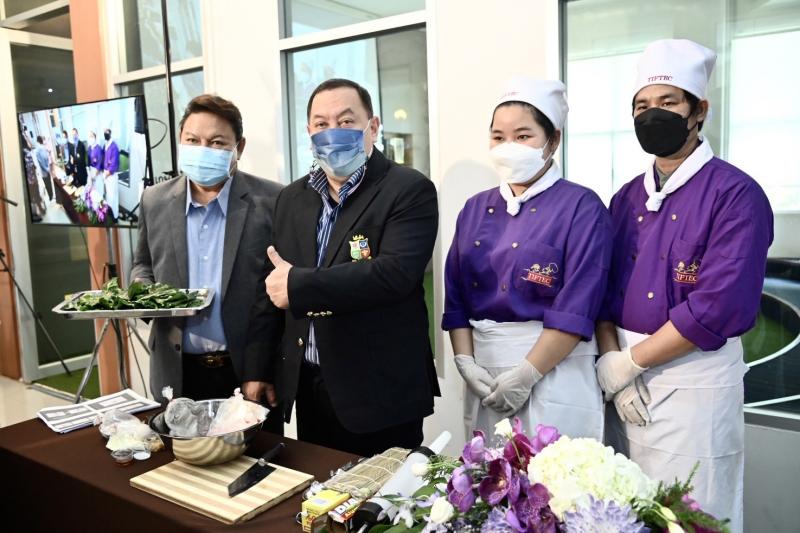 รมว.พม. เป็นประธาน�